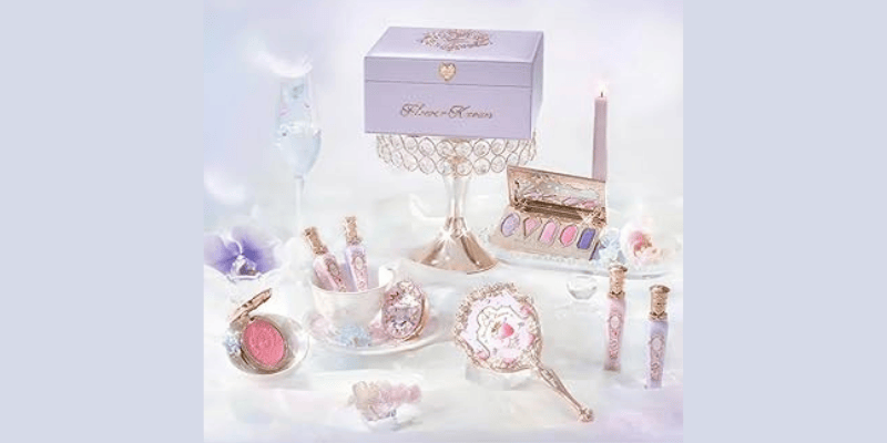 bộ sưu tập mỹ phẩm hoa biết